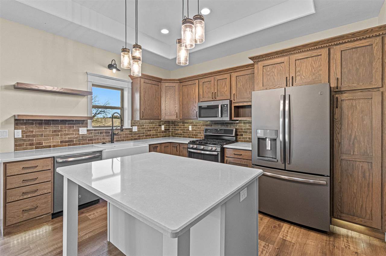 2357 Oak Ln Court SW Iowa City IA 52240