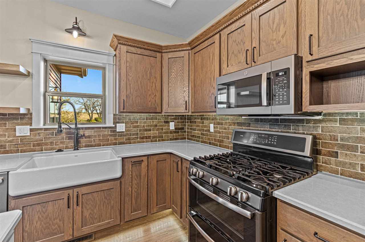 2357 Oak Ln Court SW Iowa City IA 52240