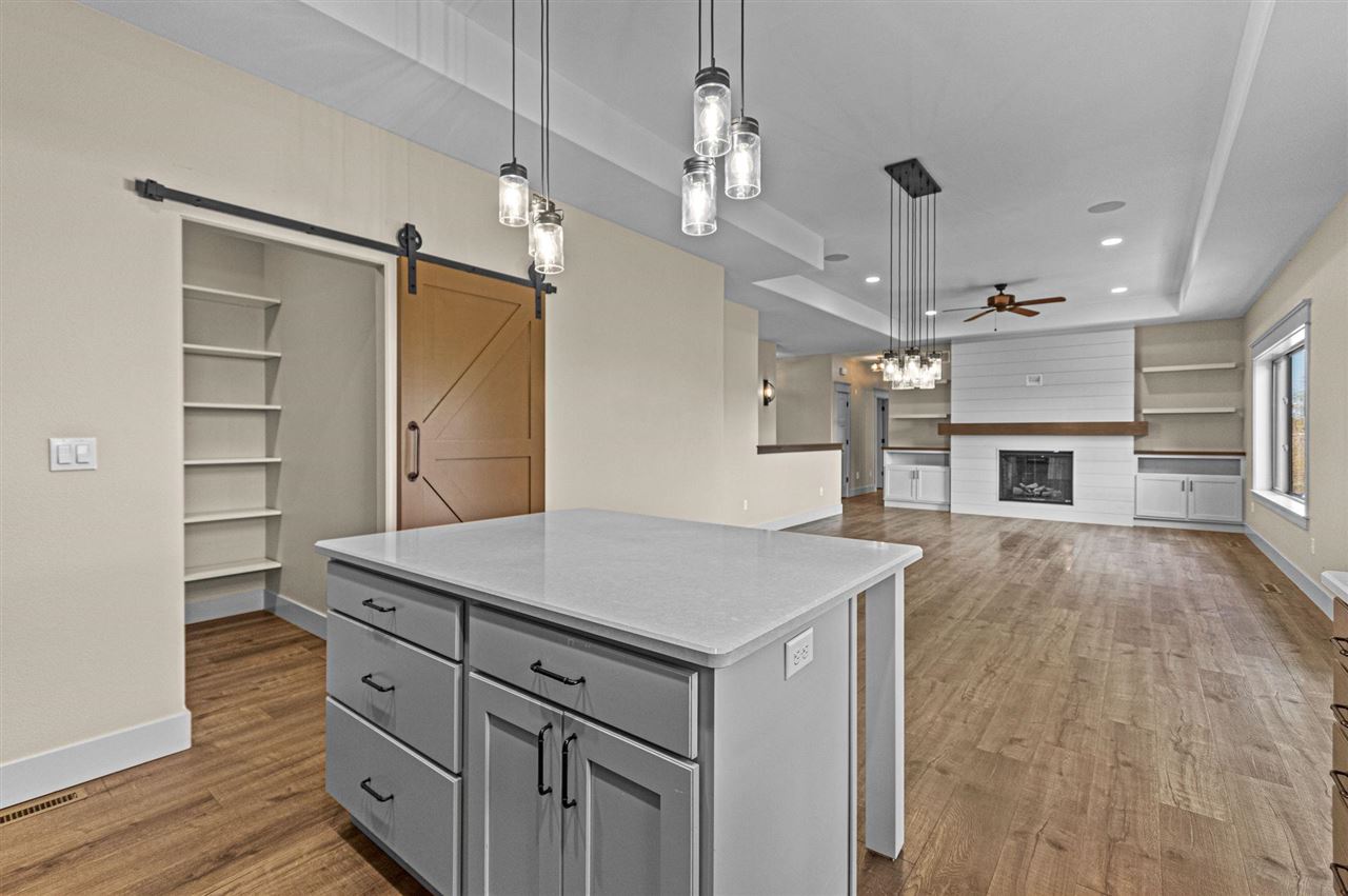 2357 Oak Ln Court SW Iowa City IA 52240
