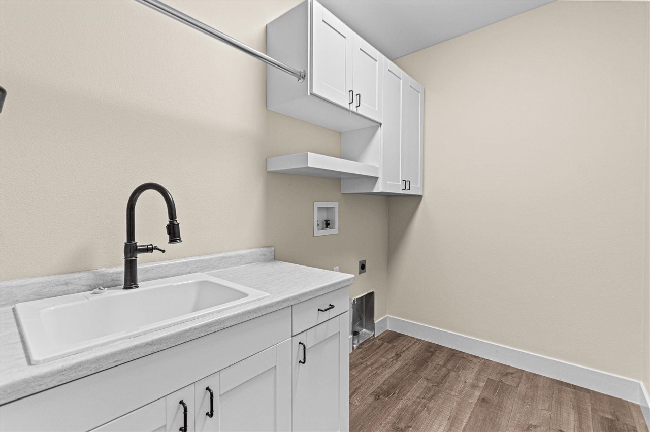 2357 Oak Ln Court SW Iowa City IA 52240
