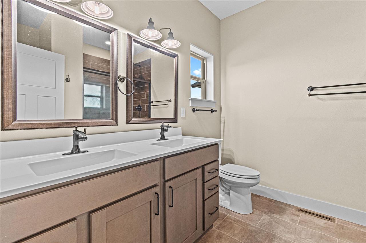 2357 Oak Ln Court SW Iowa City IA 52240