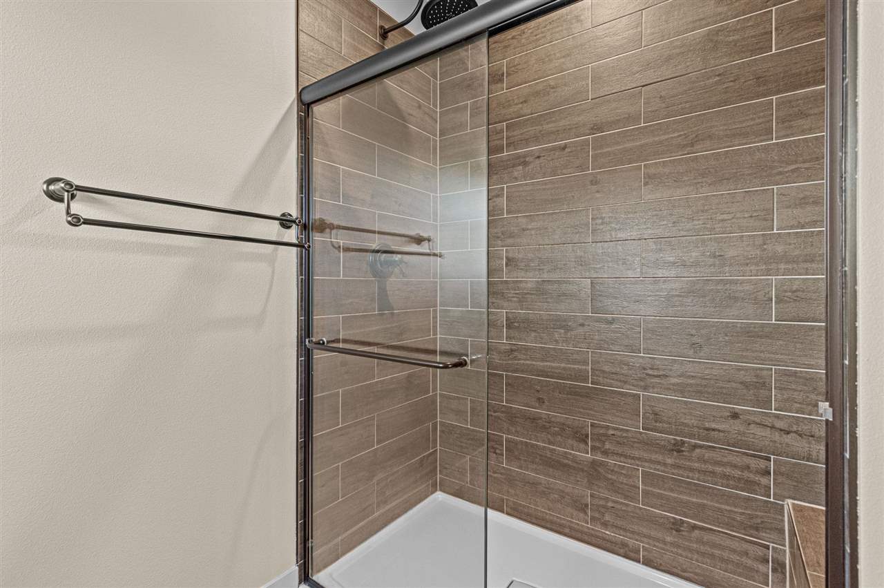 2357 Oak Ln Court SW Iowa City IA 52240