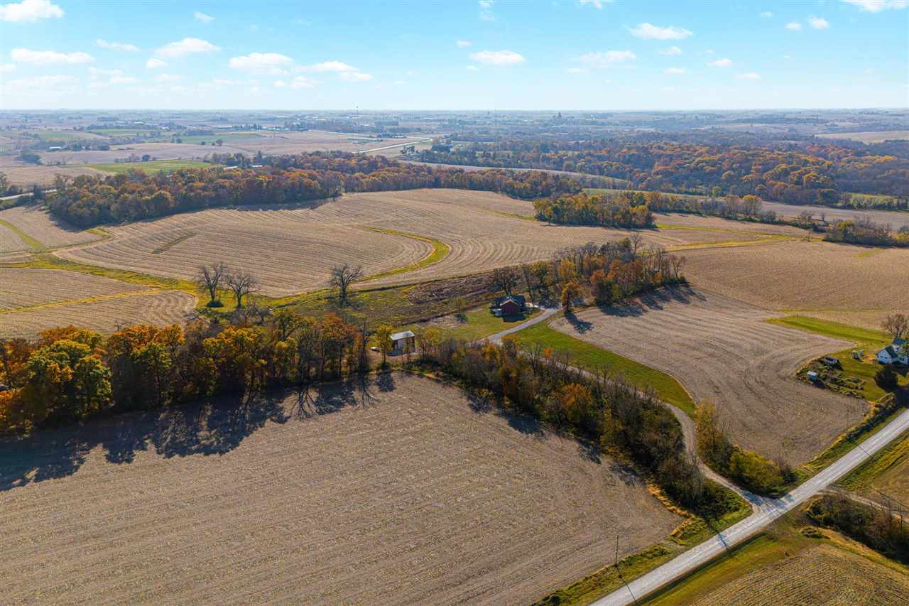2357 Oak Ln Court SW Iowa City IA 52240