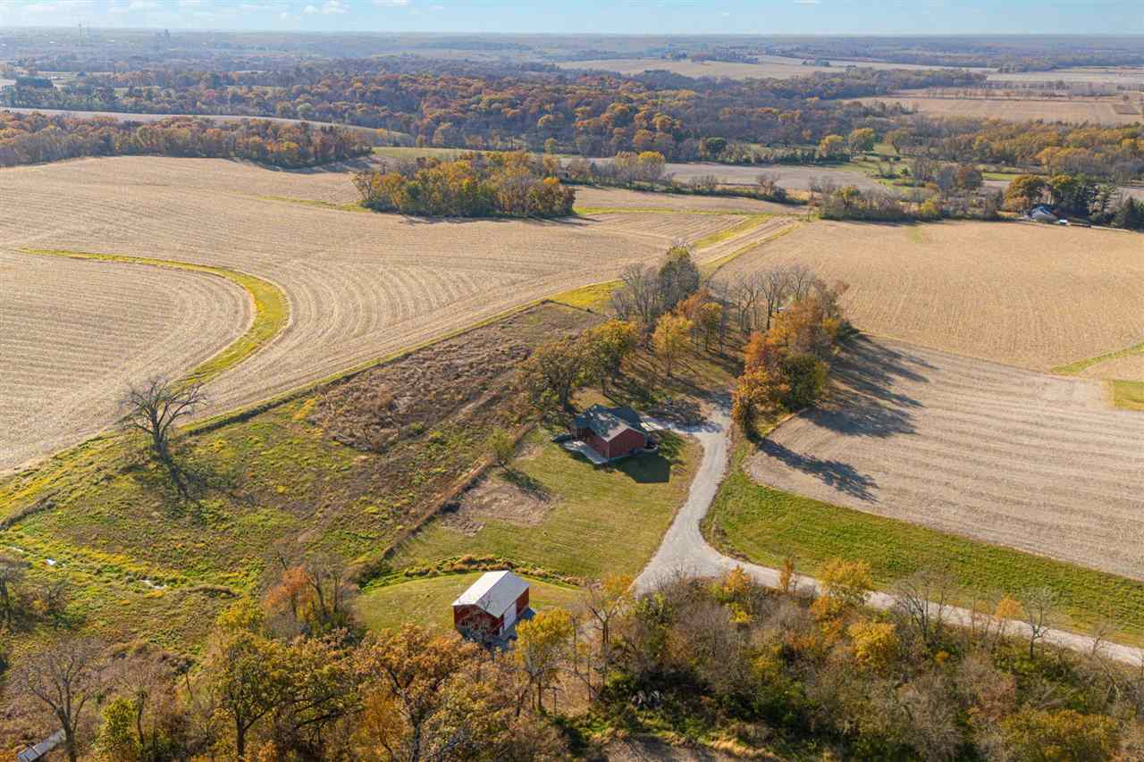 2357 Oak Ln Court SW Iowa City IA 52240