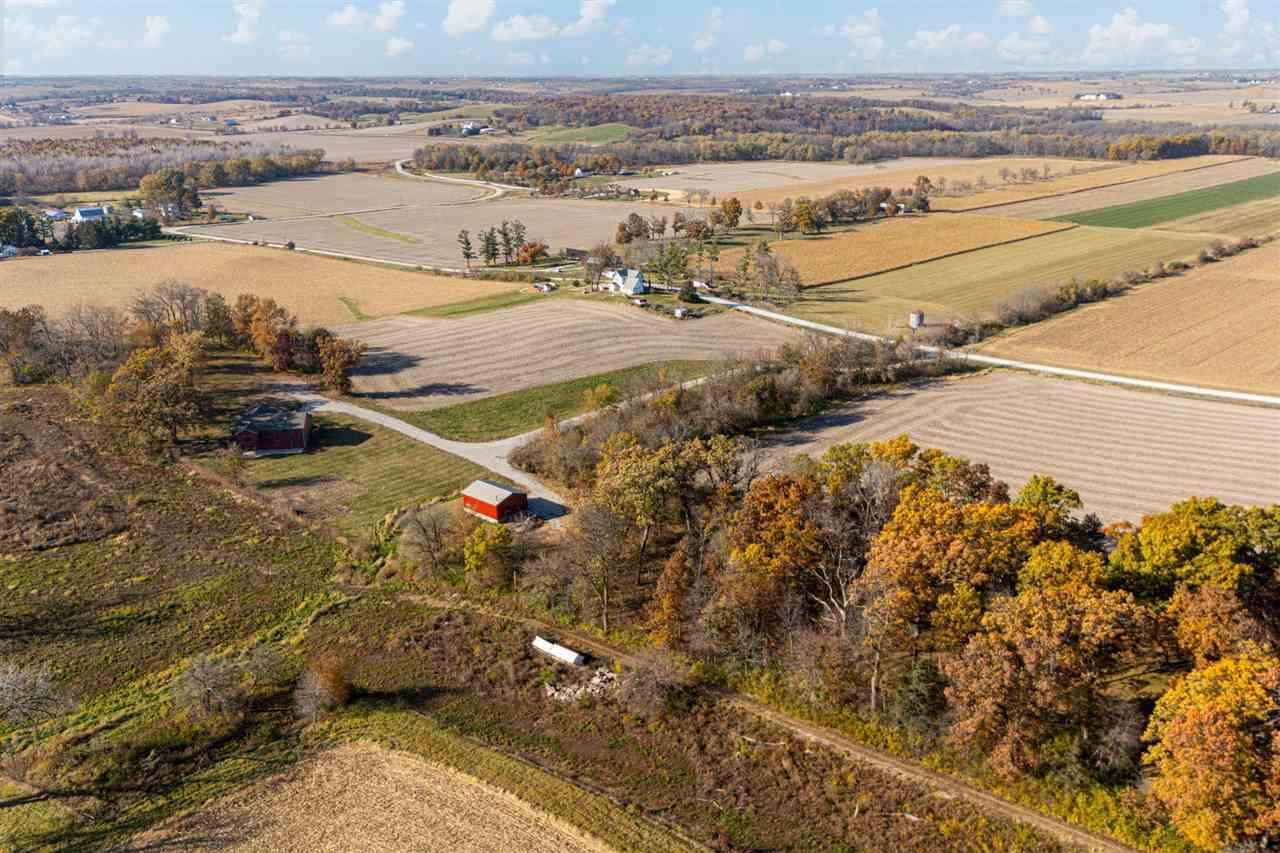 2357 Oak Ln Court SW Iowa City IA 52240