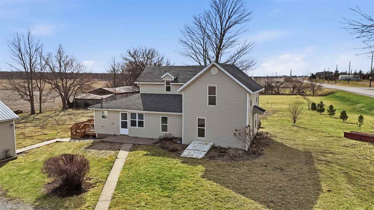 2789 Highway 22 Riverside IA 52327