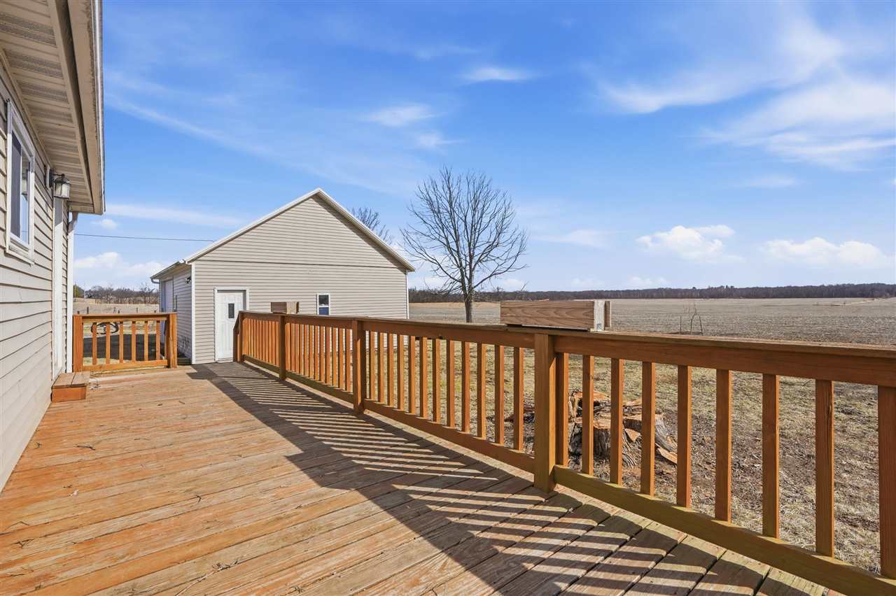 2789 Highway 22 Riverside IA 52327