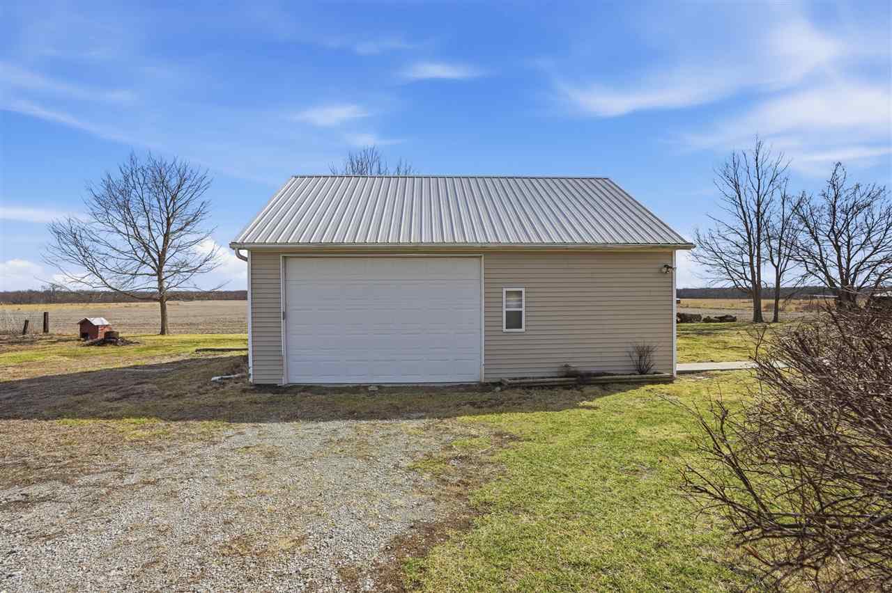 2789 Highway 22 Riverside IA 52327