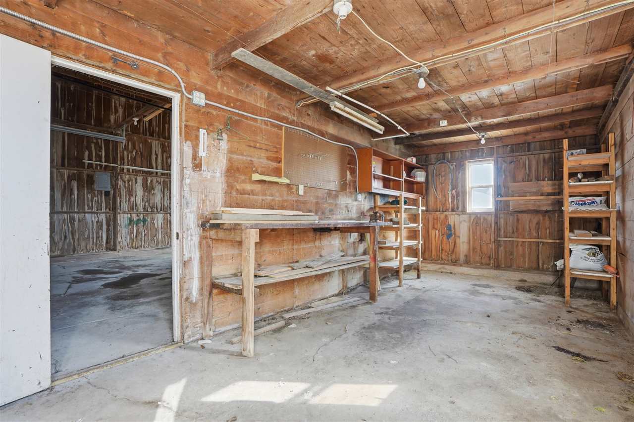 2789 Highway 22 Riverside IA 52327