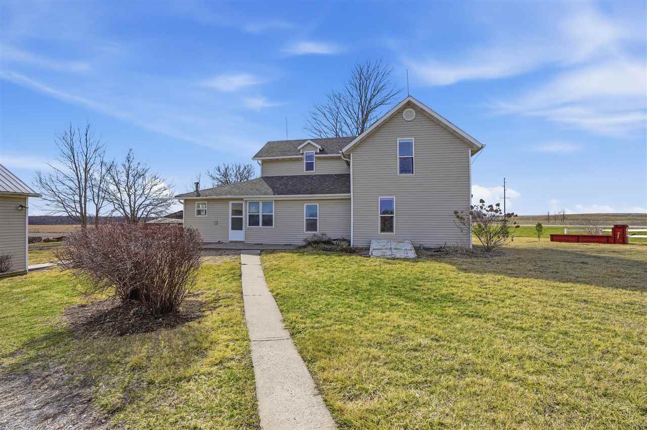 2789 Highway 22 Riverside IA 52327