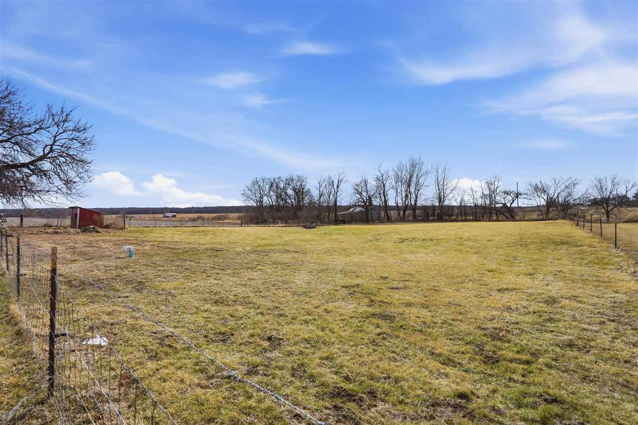 2789 Highway 22 Riverside IA 52327