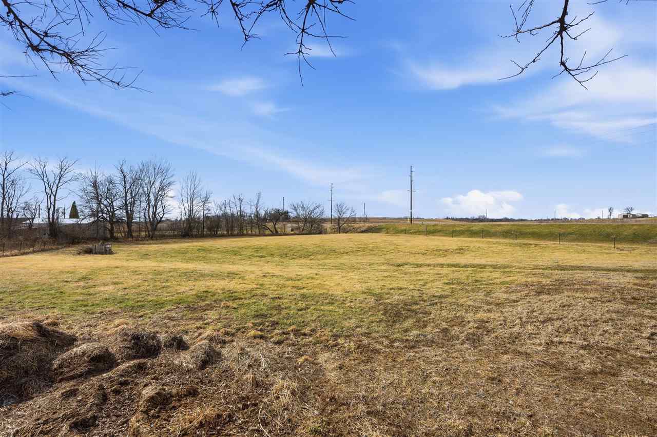 2789 Highway 22 Riverside IA 52327