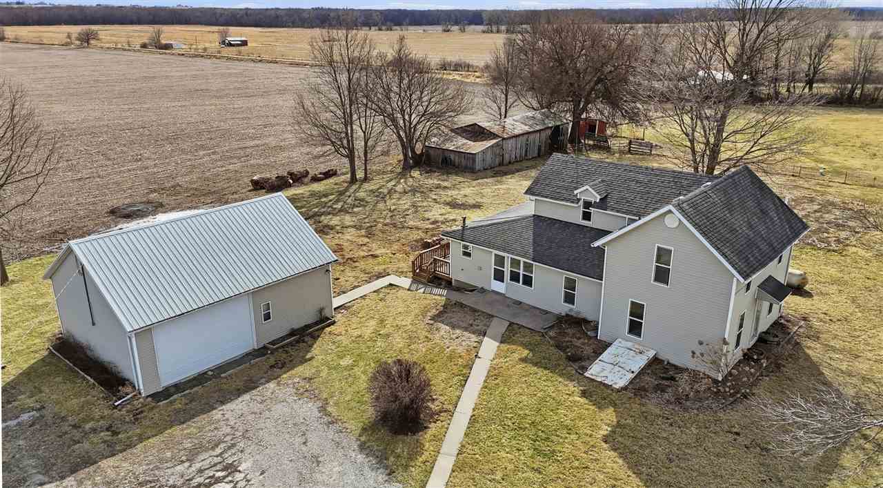 2789 Highway 22 Riverside IA 52327