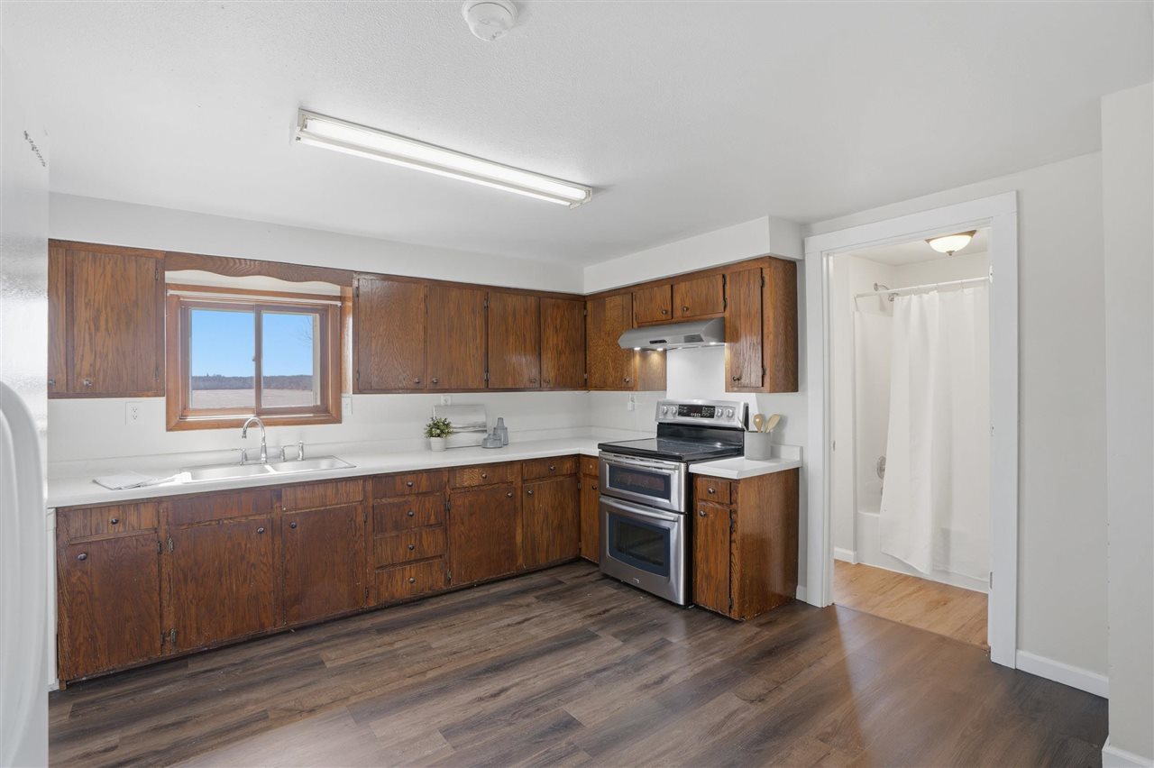 2789 Highway 22 Riverside IA 52327