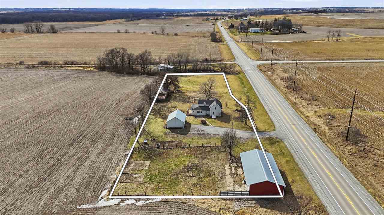 2789 Highway 22 Riverside IA 52327