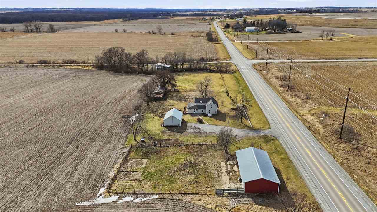 2789 Highway 22 Riverside IA 52327