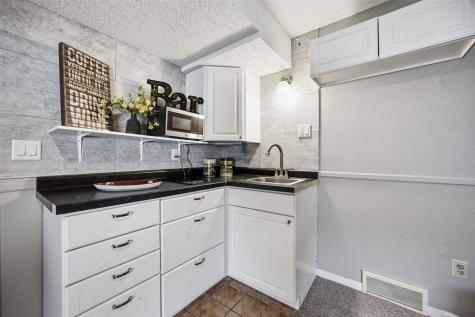 131 Penfro Drive Iowa City IA 52246