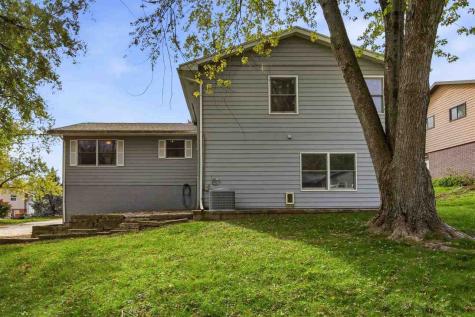 131 Penfro Drive Iowa City IA 52246