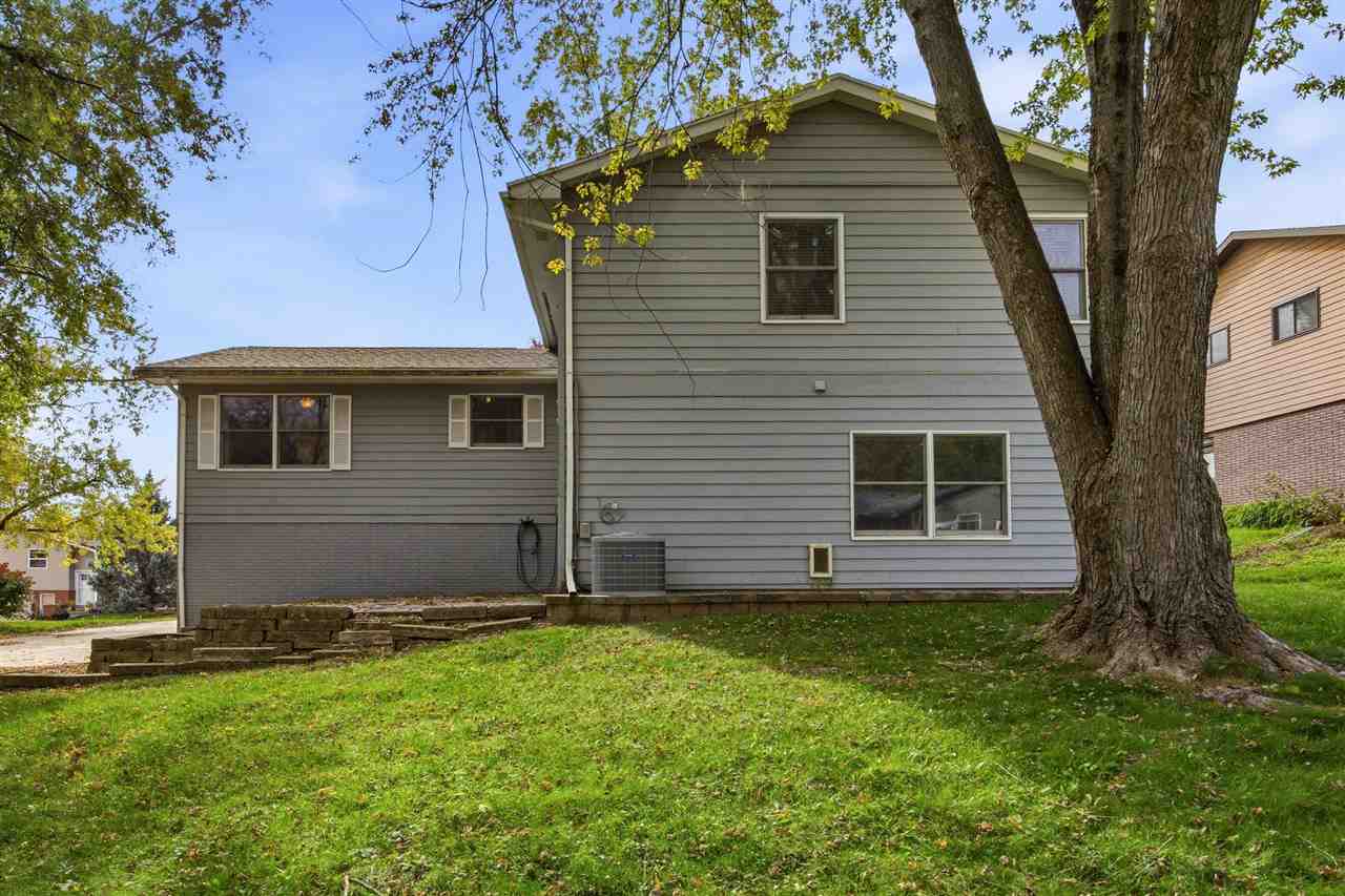 131 Penfro Drive Iowa City IA 52246