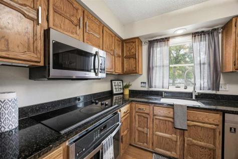 131 Penfro Drive Iowa City IA 52246