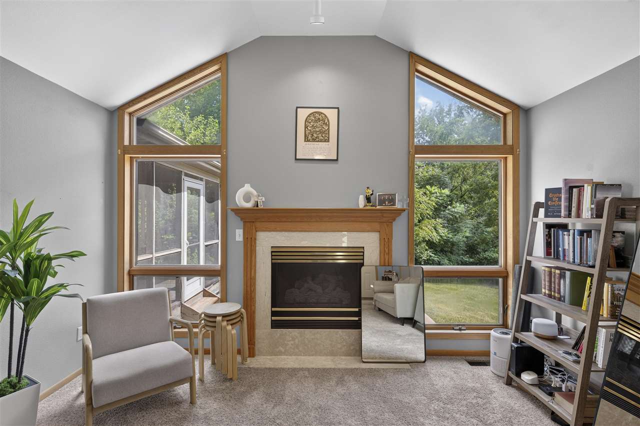 1116 Weeber Street Iowa City IA 52246