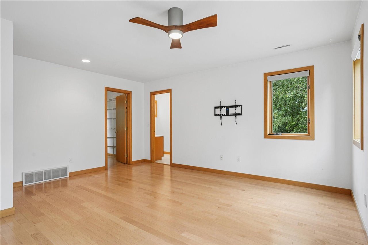 17 Briar Ridge Drive NE Iowa City IA 52240