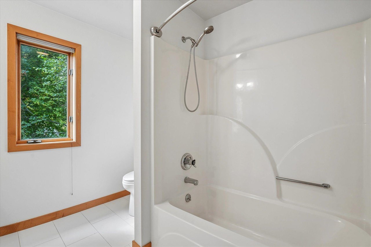 17 Briar Ridge Drive NE Iowa City IA 52240