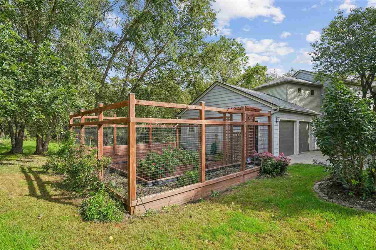 17 Briar Ridge Drive NE Iowa City IA 52240