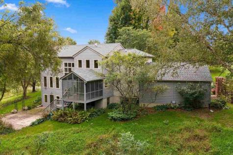 17 Briar Ridge Drive NE Iowa City IA 52240