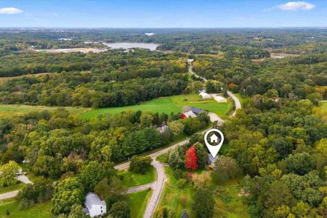 17 Briar Ridge Drive NE Iowa City IA 52240