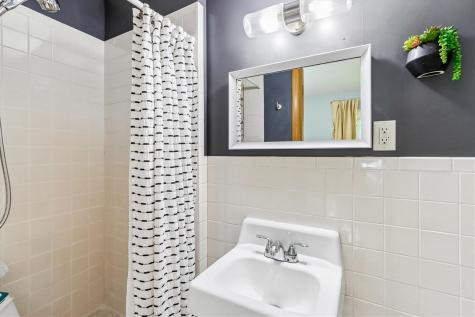 701 Caroline Avenue Iowa City IA 52245