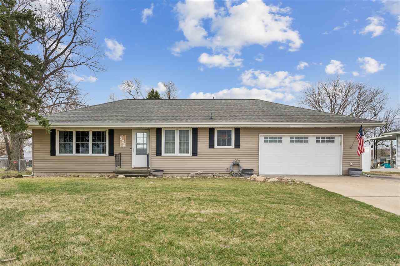 325 Division Street Swisher IA 52338
