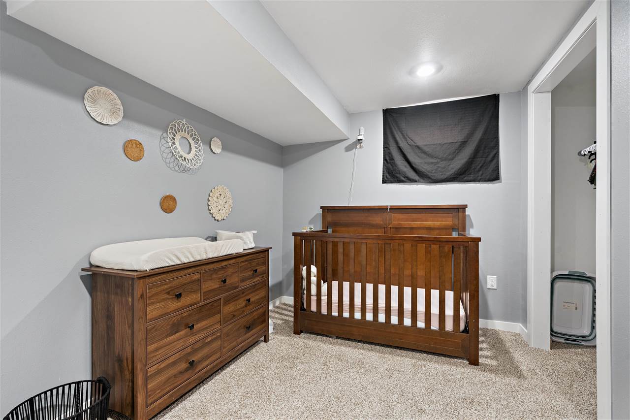 325 Division Street Swisher IA 52338