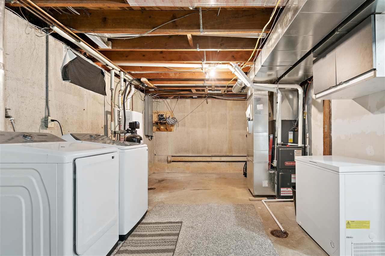 325 Division Street Swisher IA 52338
