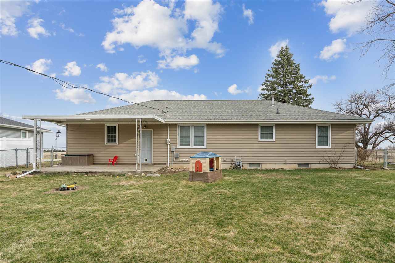 325 Division Street Swisher IA 52338