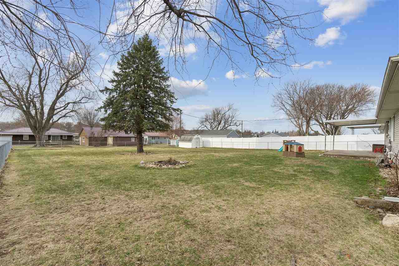 325 Division Street Swisher IA 52338