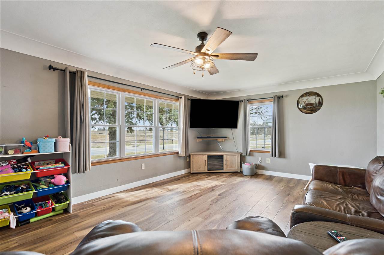 325 Division Street Swisher IA 52338
