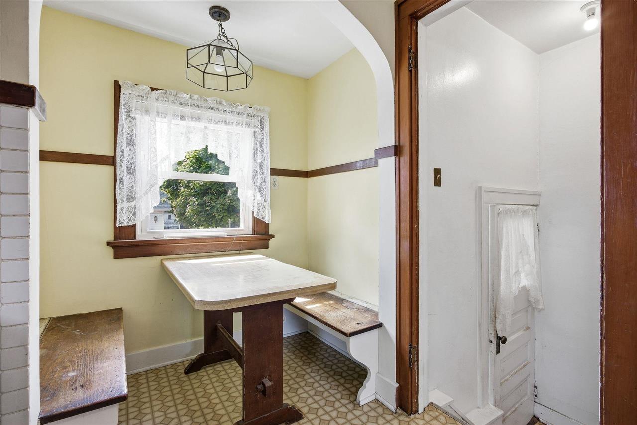 1621 Oakland Road NE Cedar Rapids IA 52402