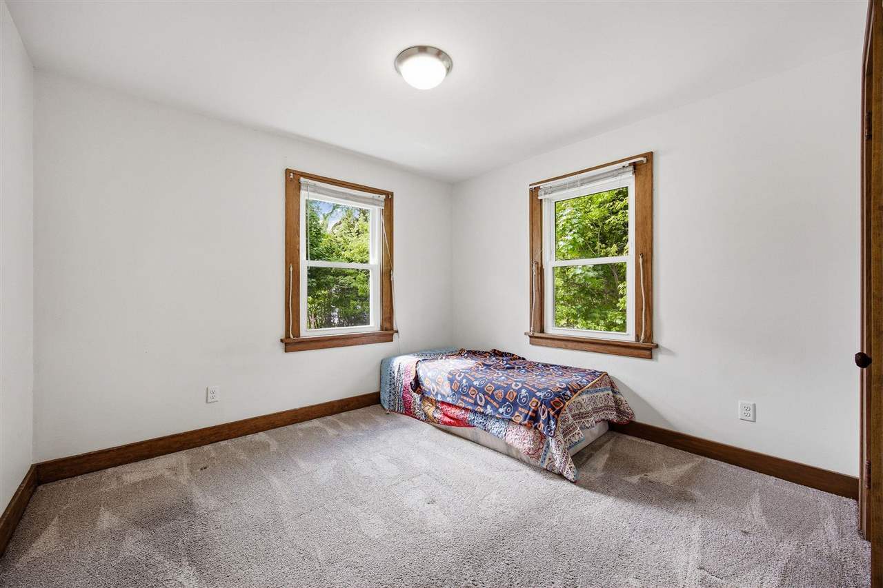 1621 Oakland Road NE Cedar Rapids IA 52402