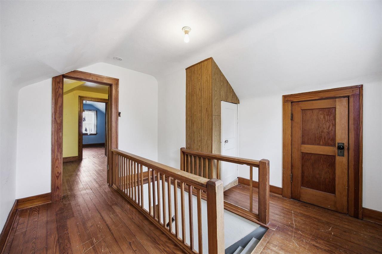 1621 Oakland Road NE Cedar Rapids IA 52402