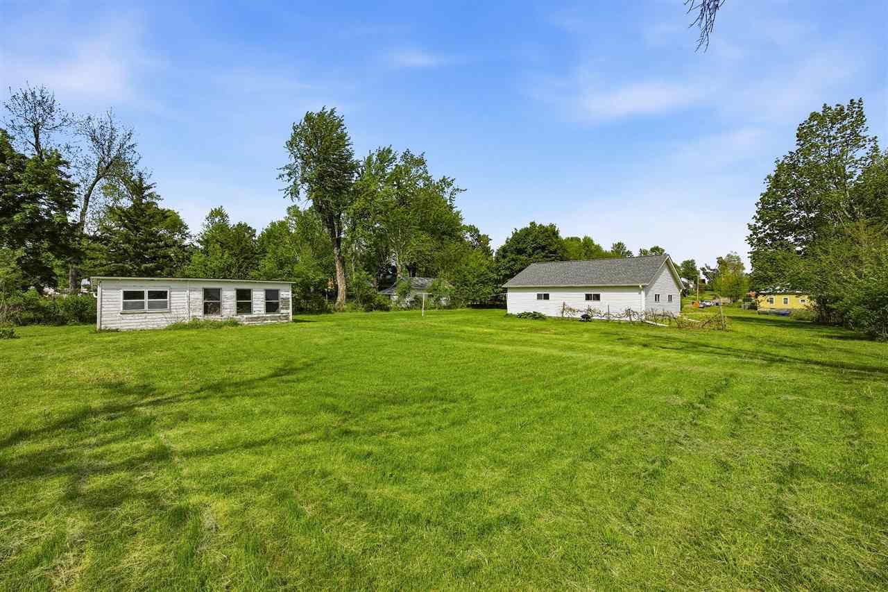1621 Oakland Road NE Cedar Rapids IA 52402
