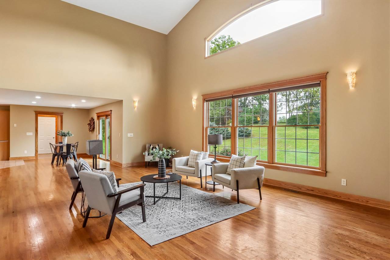 113 Bedford Road Williamsburg IA 52361