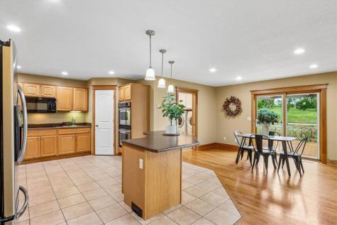 113 Bedford Road Williamsburg IA 52361