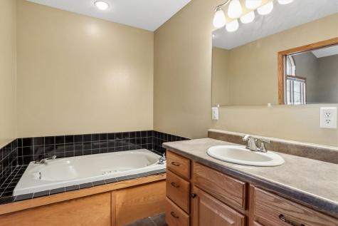 113 Bedford Road Williamsburg IA 52361