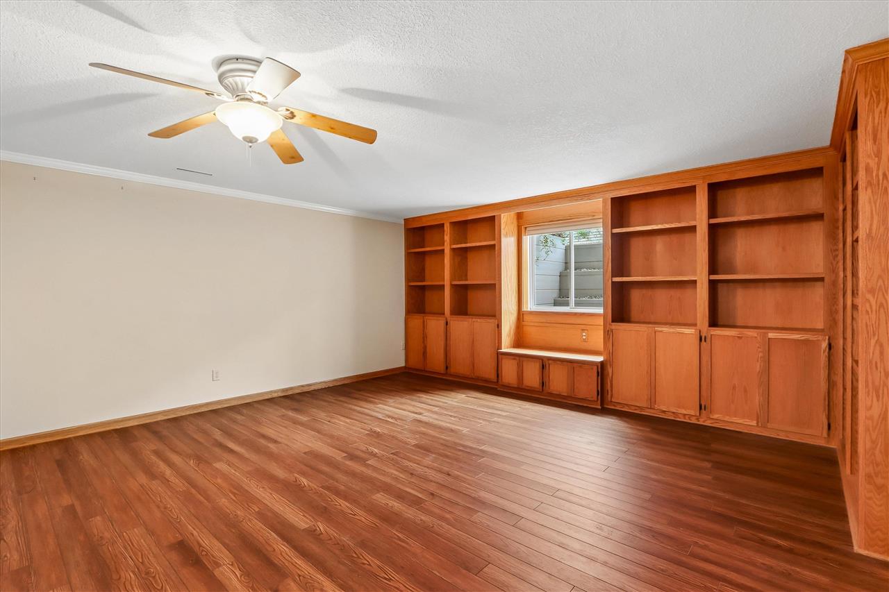 113 Bedford Road Williamsburg IA 52361