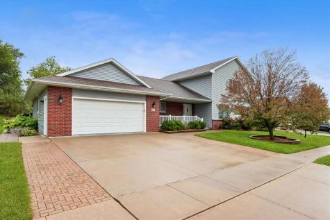 113 Bedford Road Williamsburg IA 52361