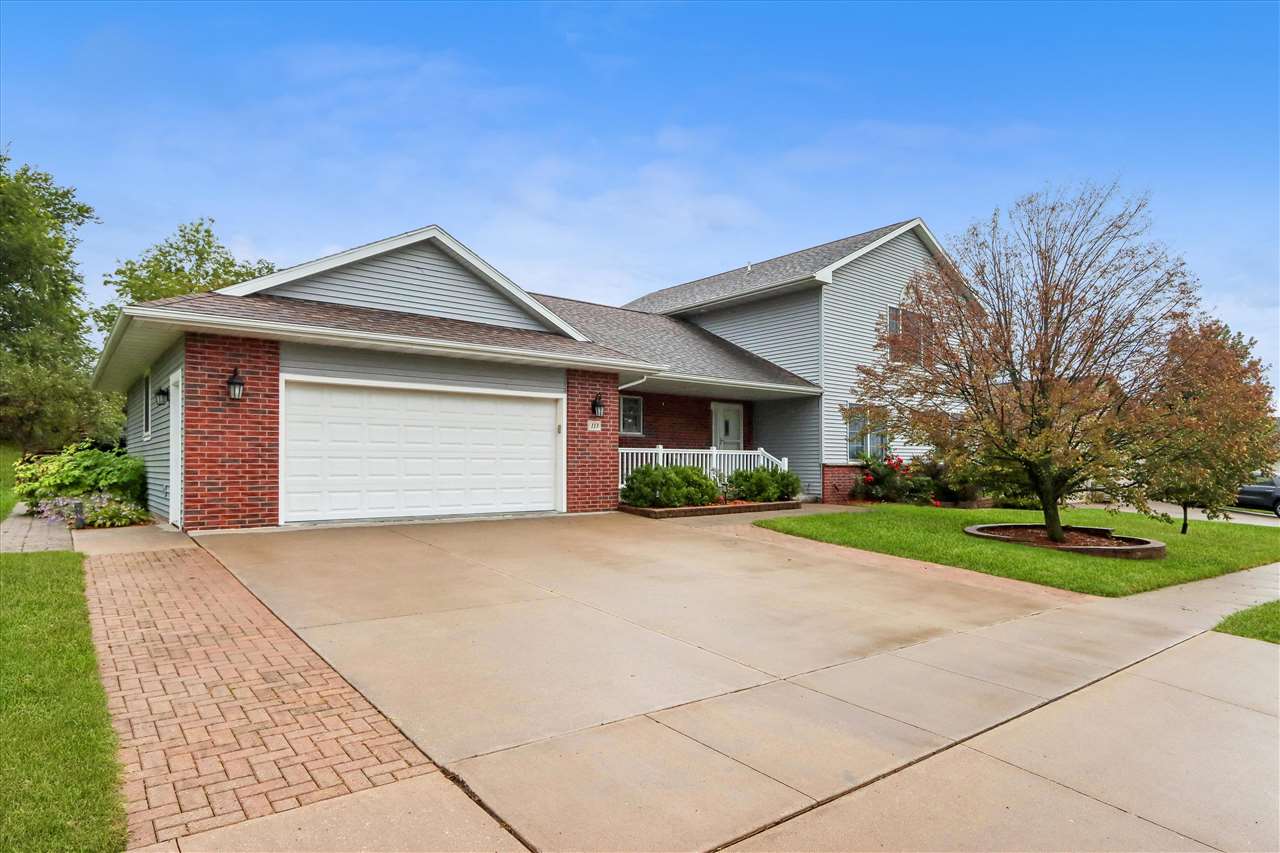 113 Bedford Road Williamsburg IA 52361