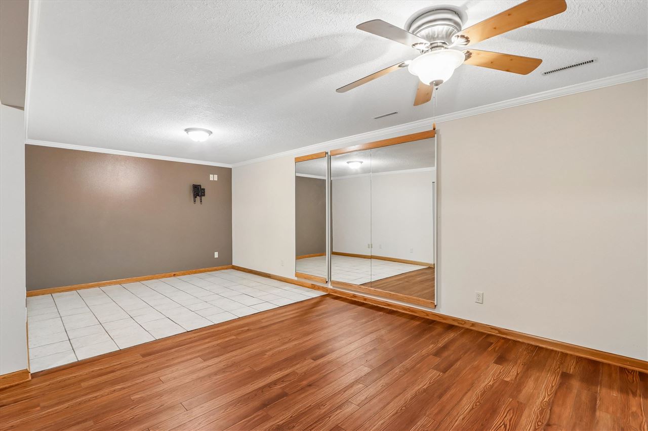 113 Bedford Road Williamsburg IA 52361