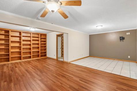 113 Bedford Road Williamsburg IA 52361