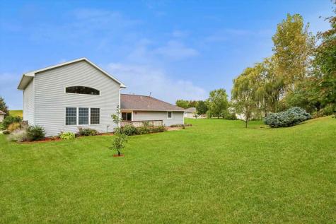113 Bedford Road Williamsburg IA 52361